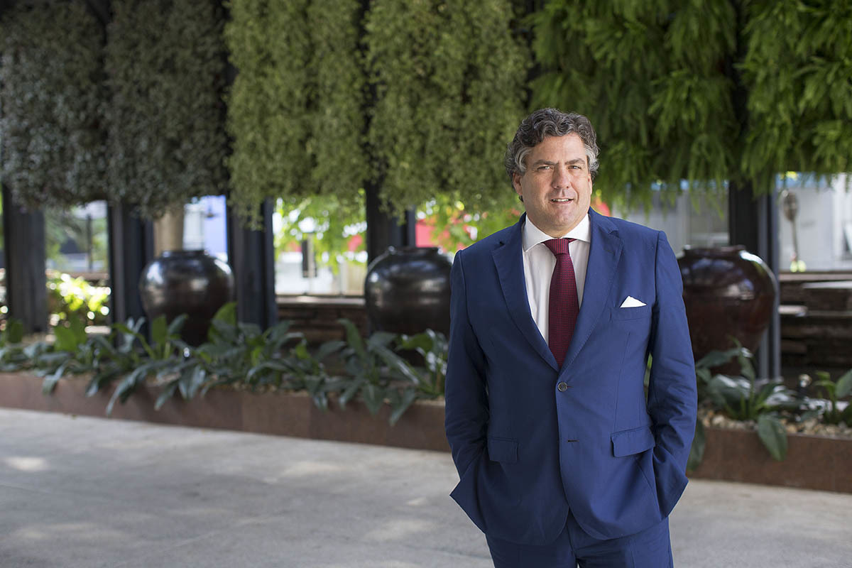 Retrato corporativo Ricardo Bakker