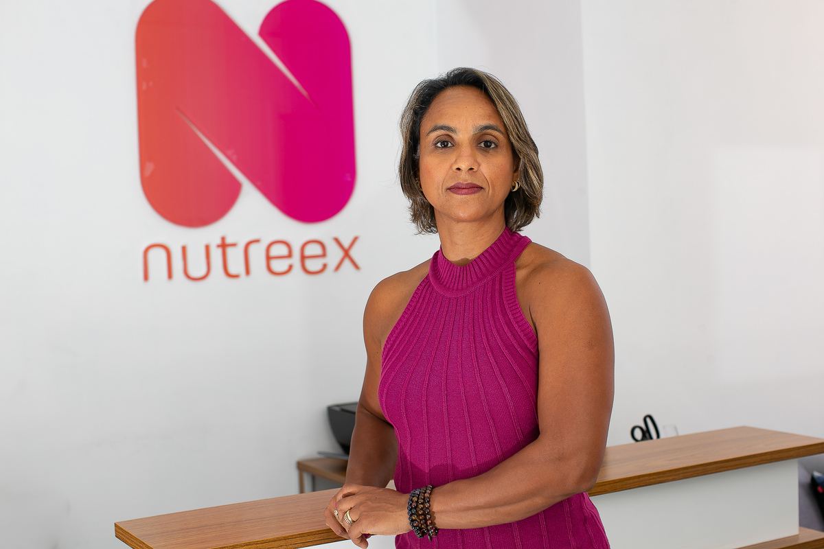 Retrato corporativo da nutricionista Andréia Naves