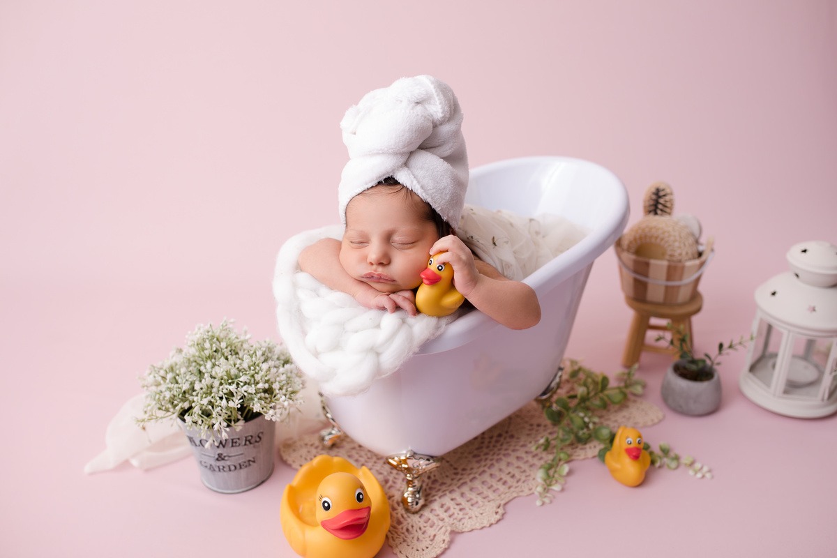 ensaio newborn sp brooklin recem nascido parto gestacao bebe acompanhamento mensal trimestral chupeta berço parto fralda carrinho de bebe formula infantil