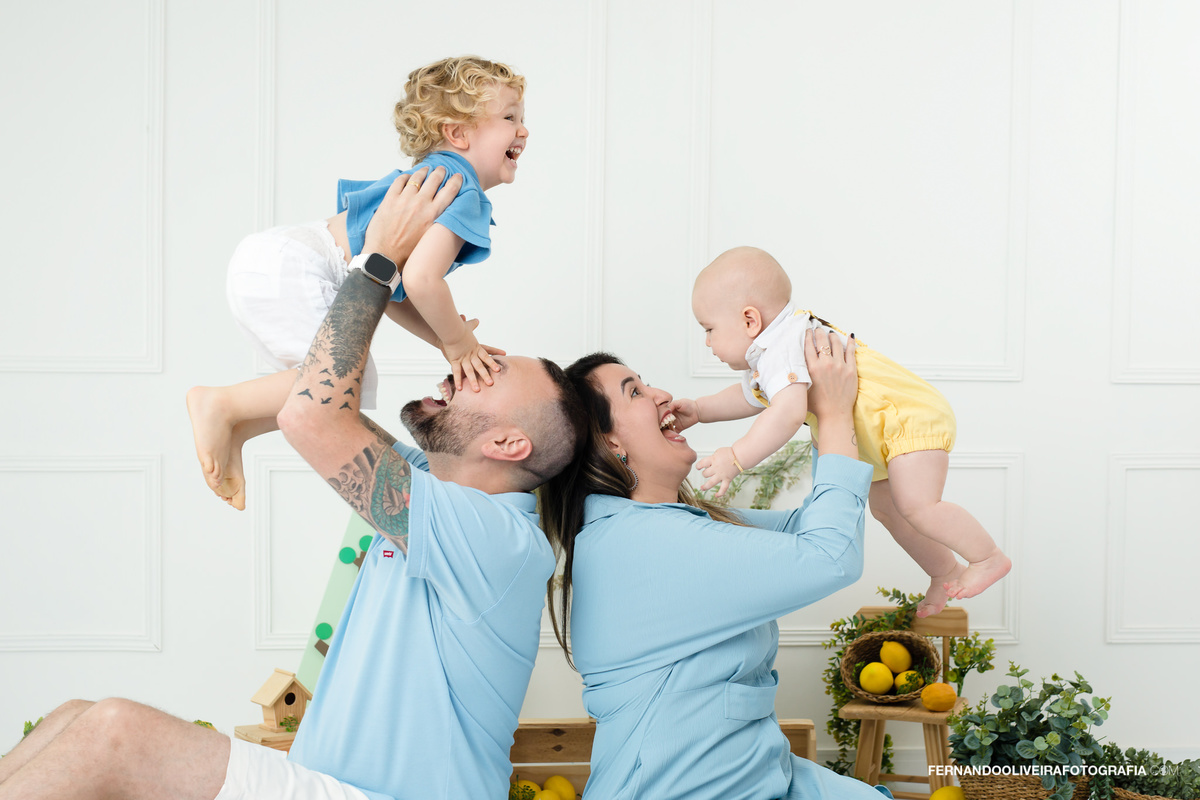 ensaio de 9 meses acompanhamento bebe fotografico estudio são paulo brooklin momema campo belo aniversario 1 ano