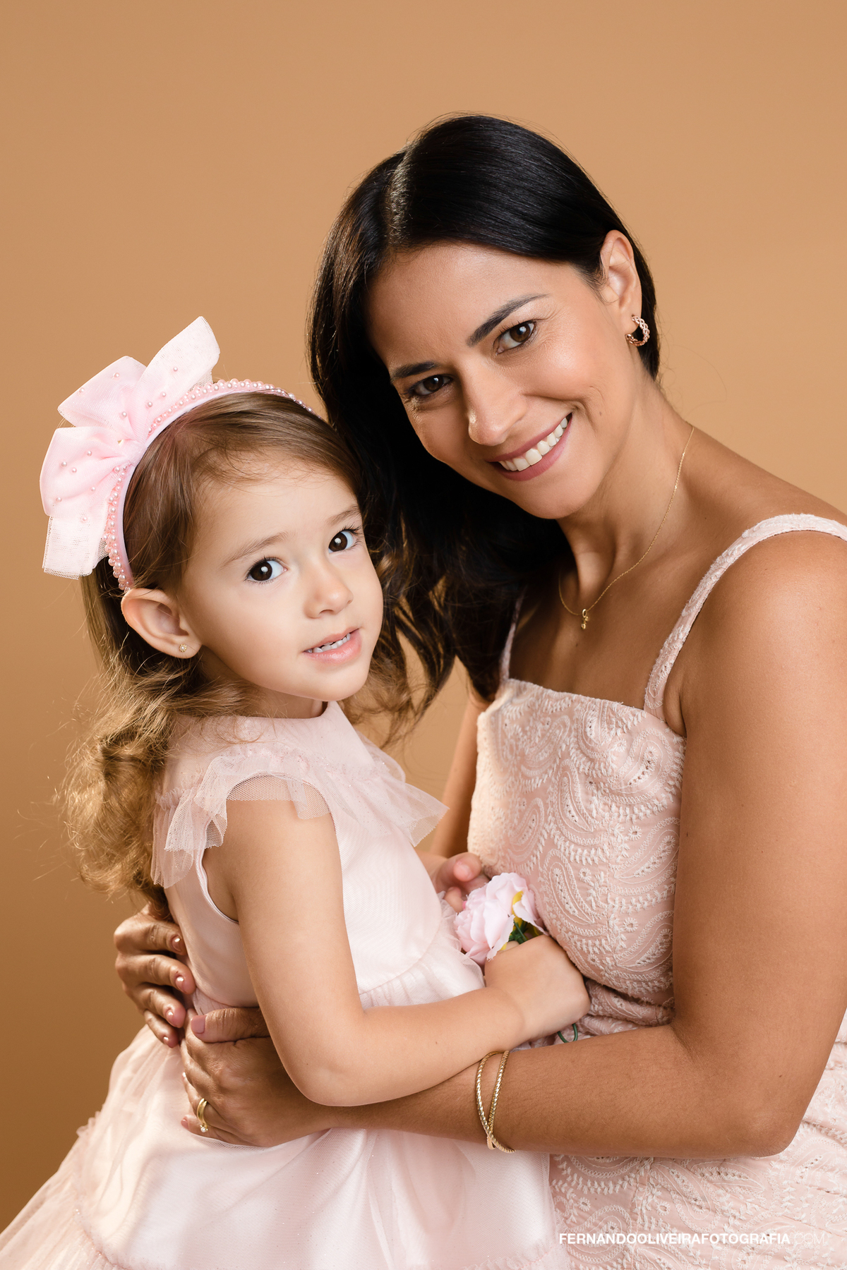 Dia das maes ensaio sessao estudio fotografo fotografa fernando oliveira bruna rafaela brooklin moema campo belo itaim bibi zona sul