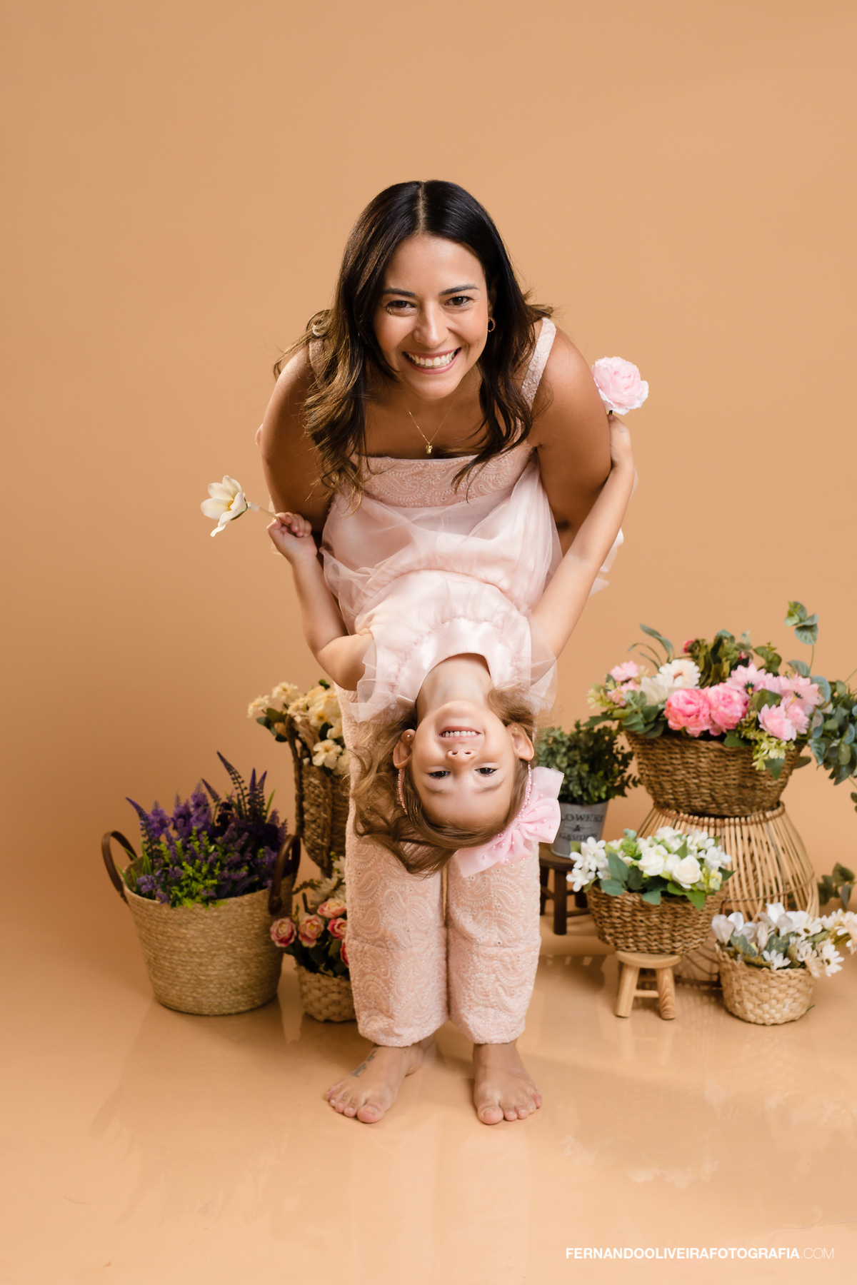 Dia das maes ensaio sessao estudio fotografo fotografa fernando oliveira bruna rafaela brooklin moema campo belo itaim bibi zona sul