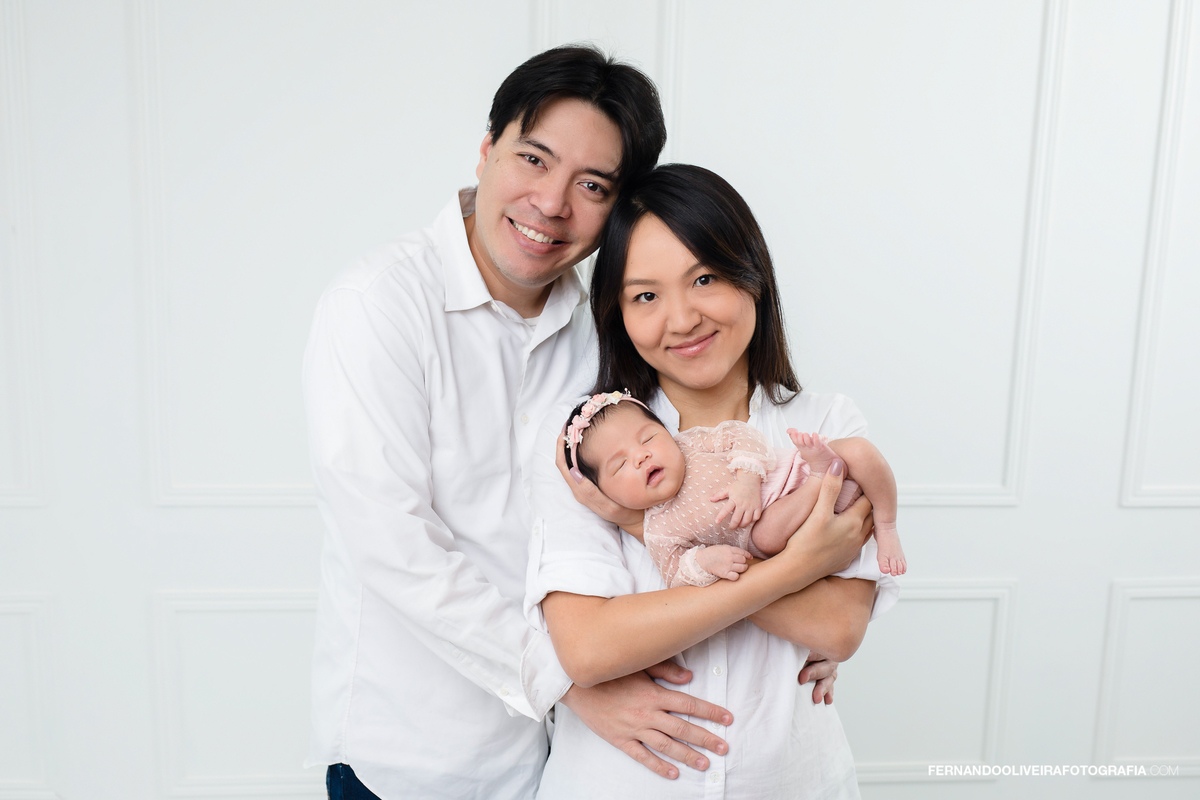 Ensaio newborn recem nascido bebe sessao estudio studio fotografo fotografa fernando oliveira bruna rafaela parto poses
