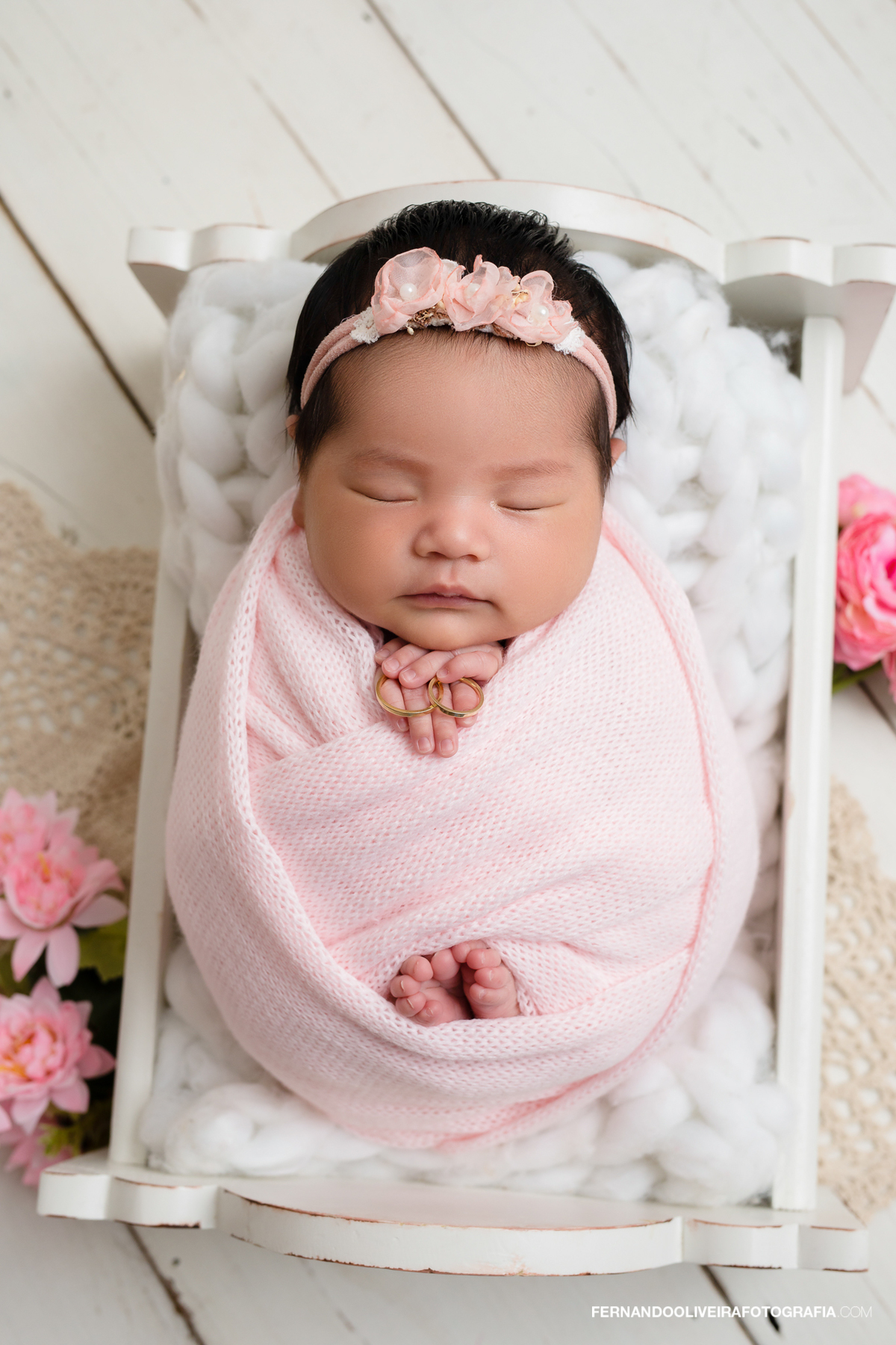 Ensaio newborn recem nascido bebe sessao estudio studio fotografo fotografa fernando oliveira bruna rafaela parto poses