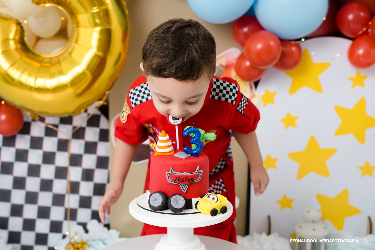 ensaio criança 3 anos smash the cake balao de helio sp sao paulo estudio fernando oliveira bruna rafaela decoracao aniversario festa buffet