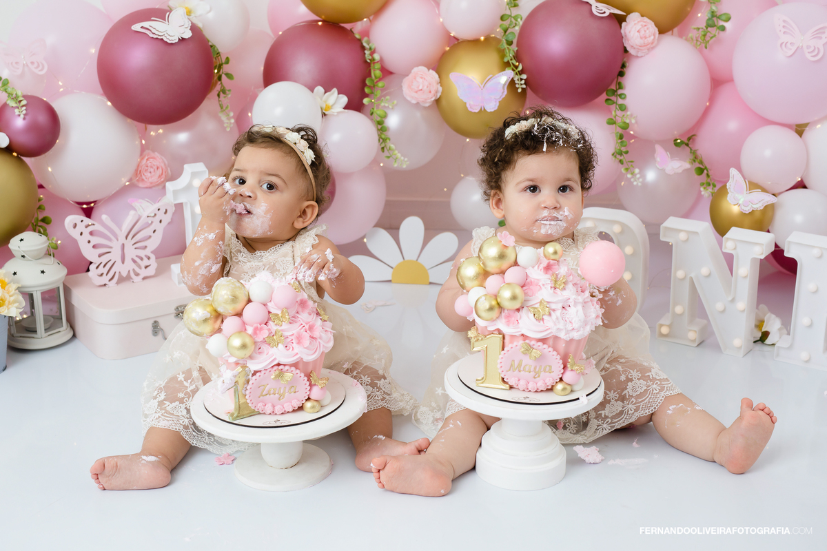 Ensaio smash the cake 1 ano aniversário festa infantil estudio zona sul são paulo campo belo brooklin moema fotografo