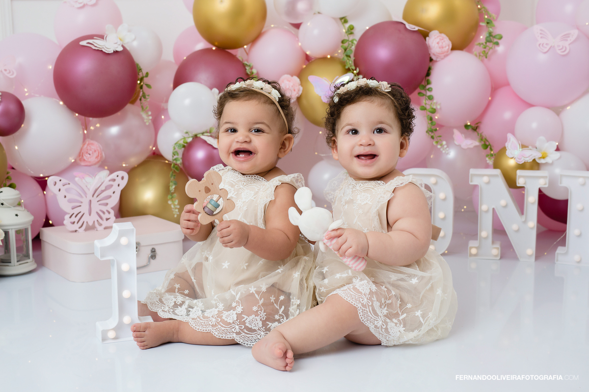 Ensaio smash the cake 1 ano aniversário festa infantil estudio zona sul são paulo campo belo brooklin moema fotografo