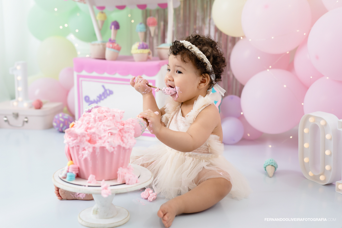 Ensaio smash the cake São Paulo
Smash cake zona sul SP
Ensaio 1 ano bebê Brooklin Moema
Bolo smash sorveteria São Paulo
Fotografia smash the cake estúdio SP
Ensaio aniversário 1 ano zona sul
Smash cake tema doces pastel
Fotógrafo bebê 1 ano Campo Belo