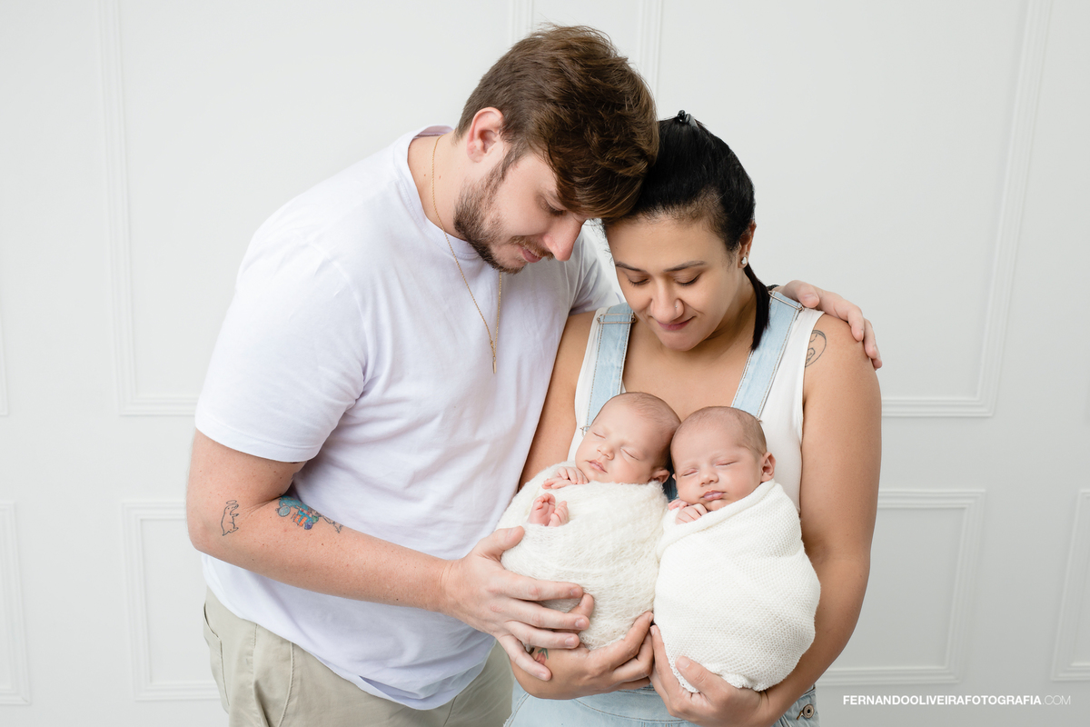 ensaio newborn bebes gemeos são paulo brooklin moema campo belo zona sul fotografo estúdio infantil maternidade