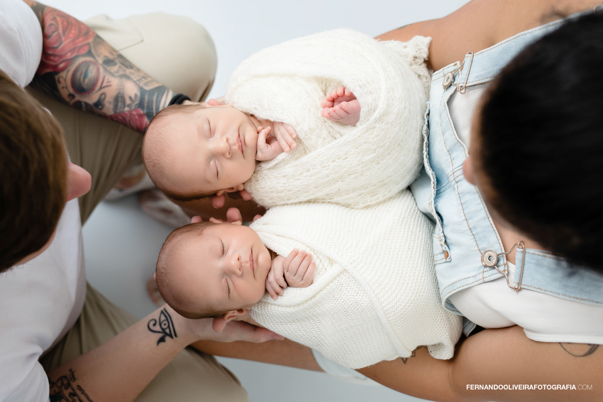 ensaio newborn bebes gemeos são paulo brooklin moema campo belo zona sul fotografo estúdio infantil maternidade