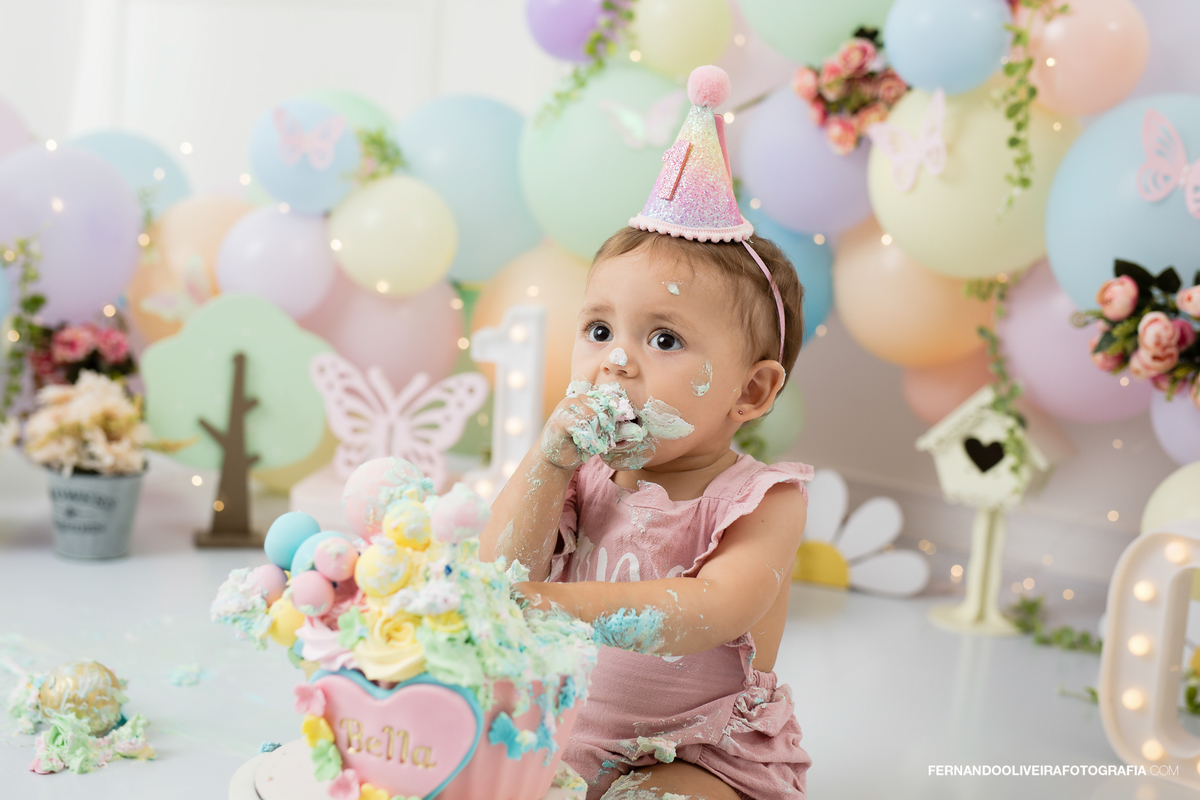 smash the cake São Paulo, ensaio smash the cake primeiro aniversário, fotografia bebê 1 ano, bolo smash cake, ensaio smash cake menina, primeiro aninho smash, fotógrafo smash the cake, Bella smash the cake.