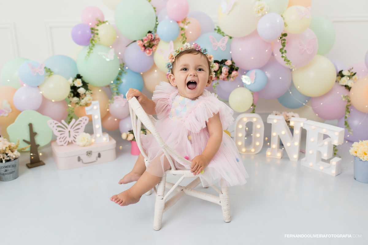 smash the cake São Paulo, ensaio smash the cake primeiro aniversário, fotografia bebê 1 ano, bolo smash cake, ensaio smash cake menina, primeiro aninho smash, fotógrafo smash the cake, Bella smash the cake.
