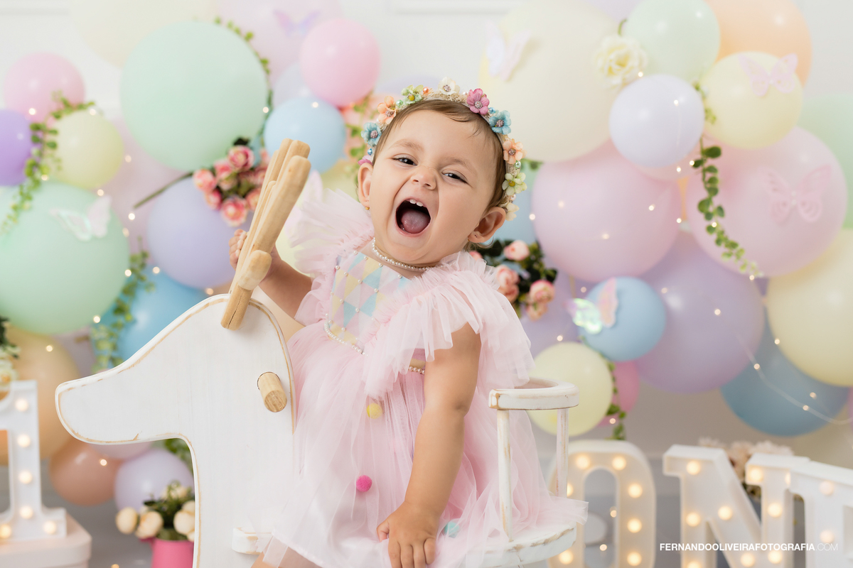 smash the cake São Paulo, ensaio smash the cake primeiro aniversário, fotografia bebê 1 ano, bolo smash cake, ensaio smash cake menina, primeiro aninho smash, fotógrafo smash the cake, Bella smash the cake.