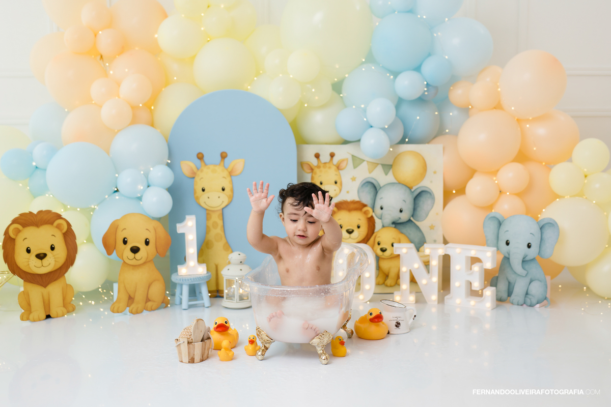 Ensaio smash the cake zona sul sp sao paulo estudio infantil brooklin moema santo amaro campo belo ibirapuera decoração com baloes