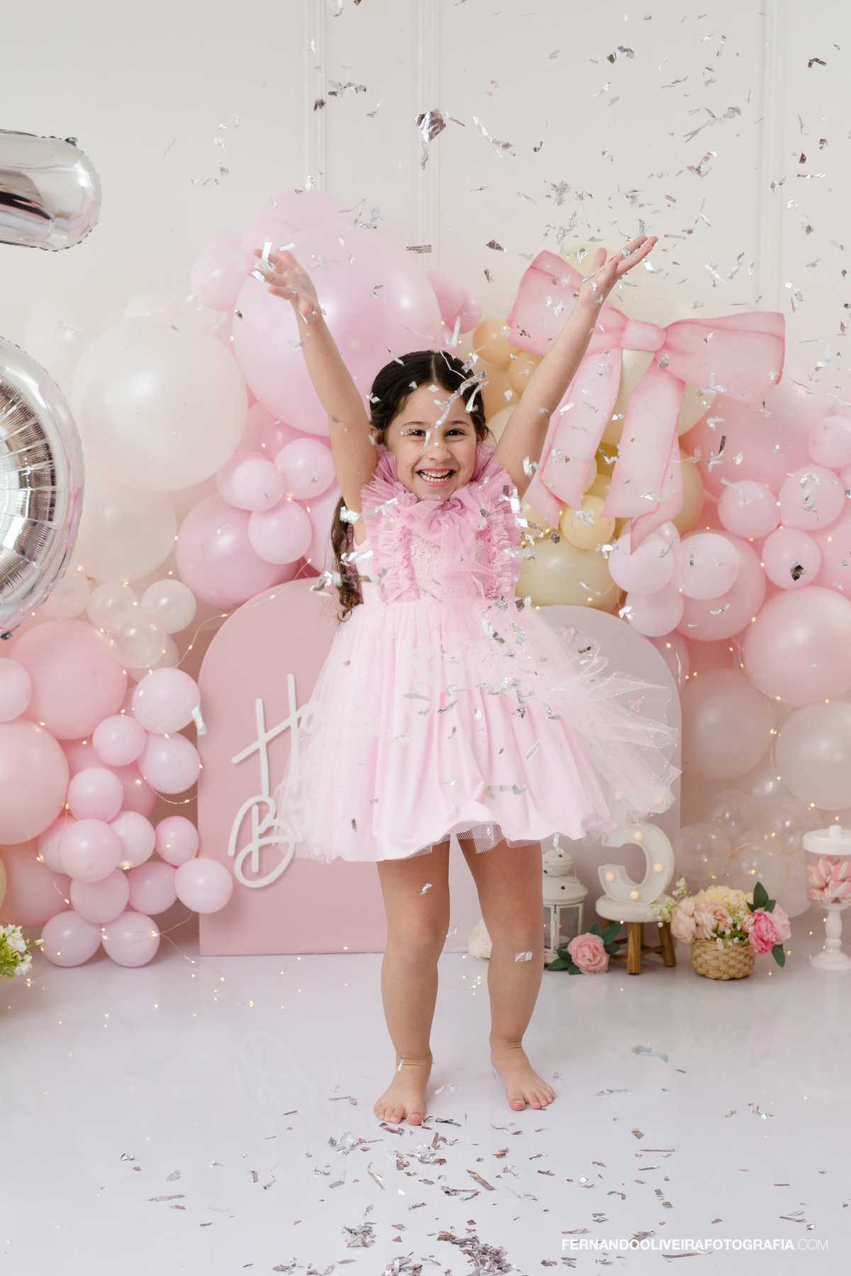 ensaio smash the cake 5 anos aniversario criança decoração festa infantil fotografo sao paulo sp estudio inspiração menina ensaio fotografico decoração rosa