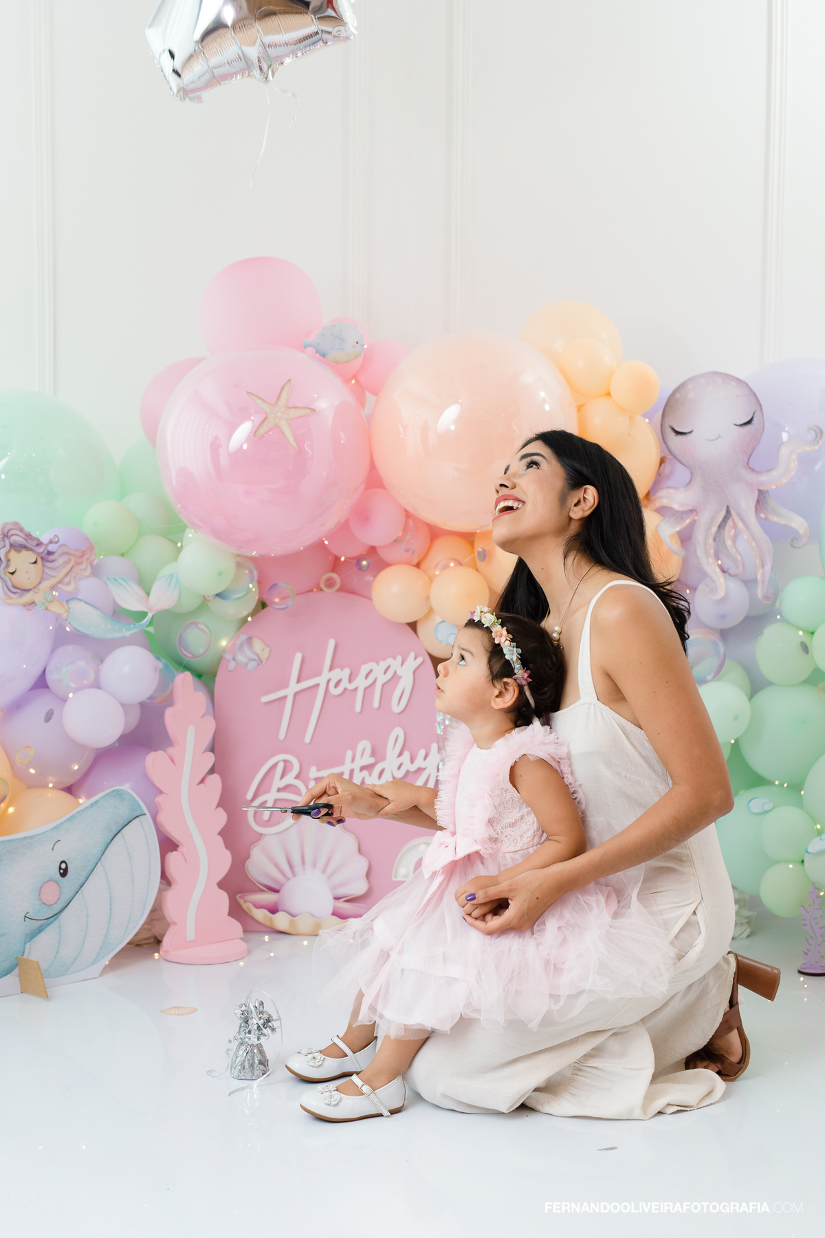 ensaio 2 anos são paulo sp zona sul cenário fundo do mar decoração fotografo fotografa infantil estudio fotografico aniversário menina smash the cake