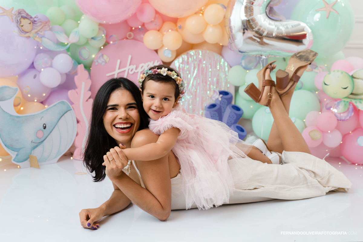 ensaio 2 anos são paulo sp zona sul cenário fundo do mar decoração fotografo fotografa infantil estudio fotografico aniversário menina smash the cake