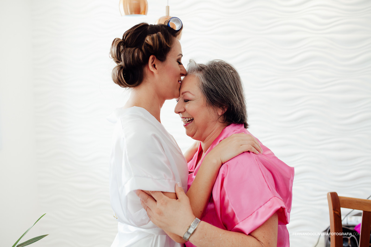 beijo mae da noiva fotografo de casamento sp fernando oliveira