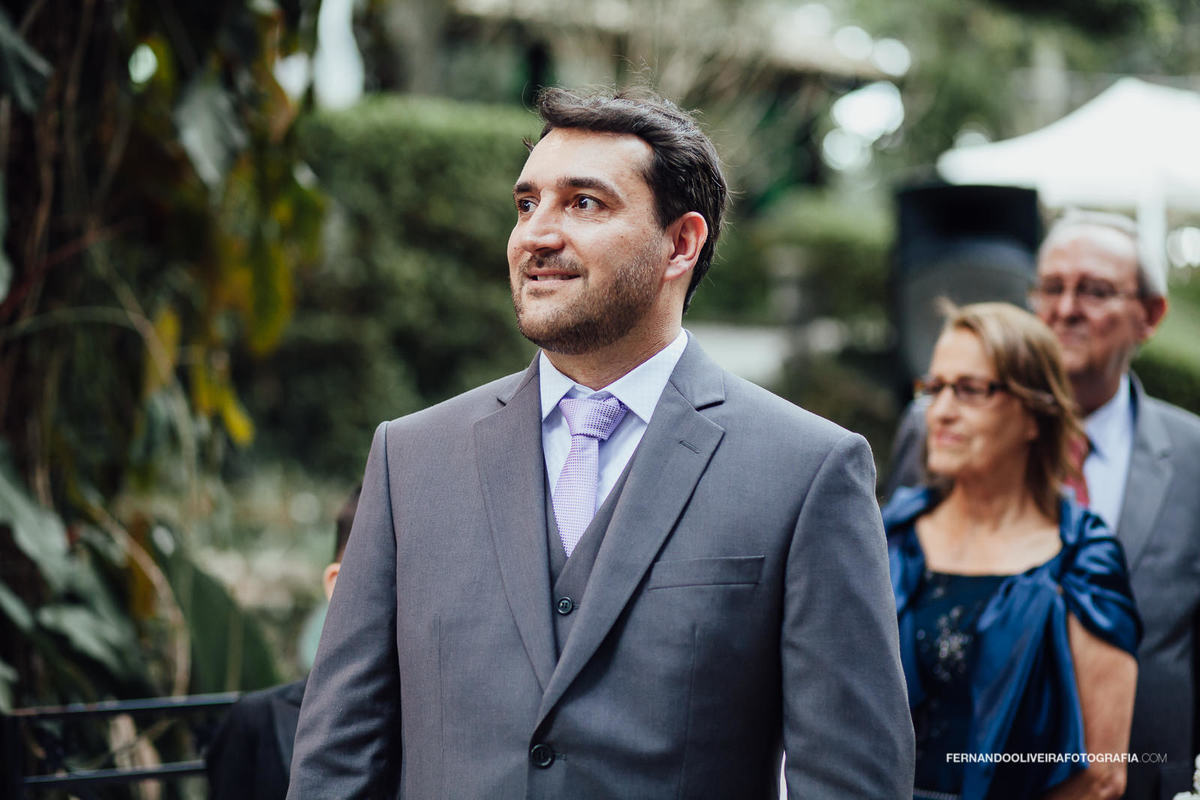 noivo esperando noiva