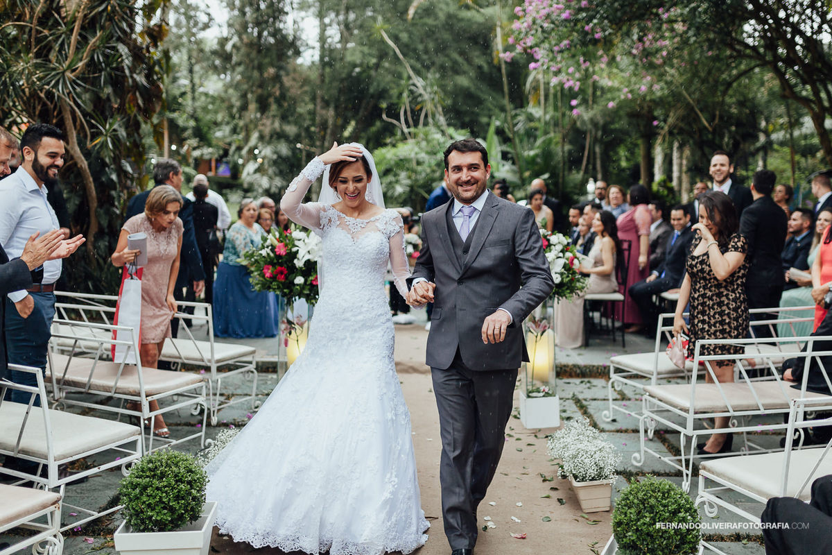 casamento de dia com chuva ao ar livre mombaça park carpe diem fotografo de casamento sp fernando oliveira