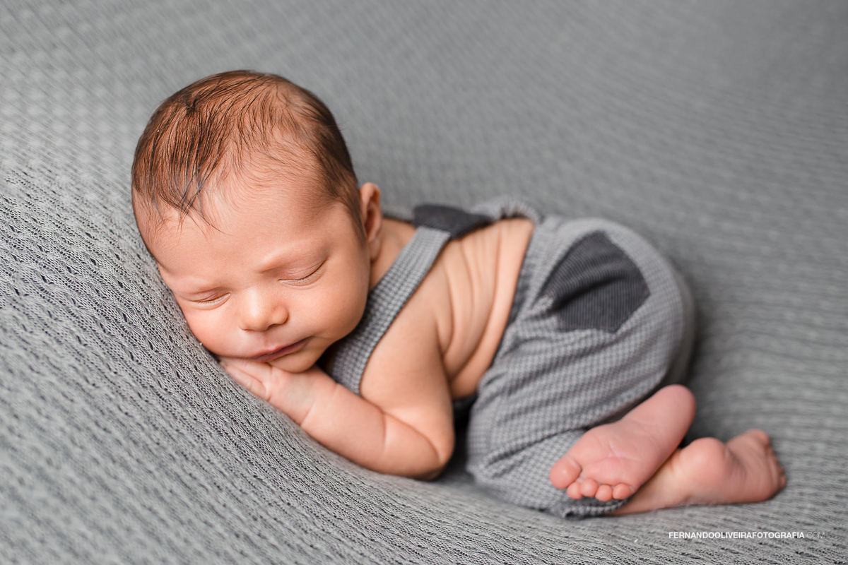 Ensaio newborn em casa são paulo fotografa recém nascido book bebê
