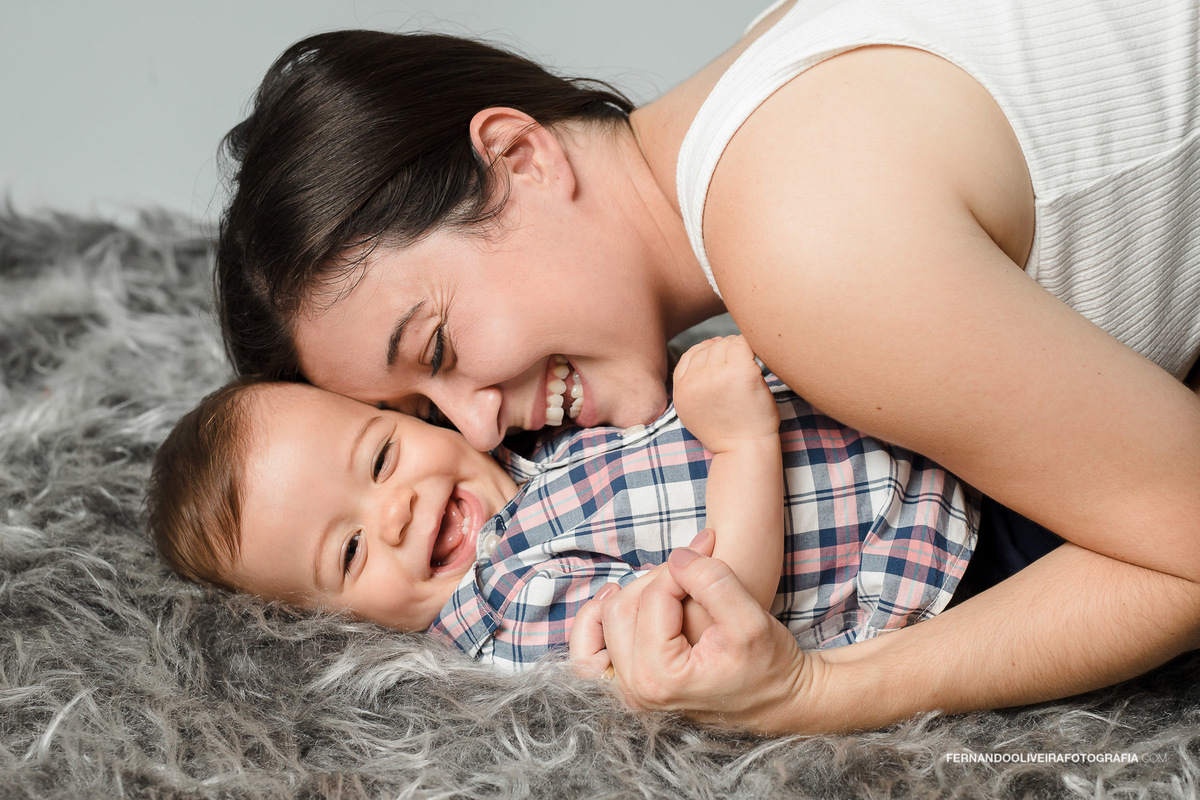 Acompanhamento bebe 9 meses gael sp fotografa fotografo banheira azul roupinha pais 