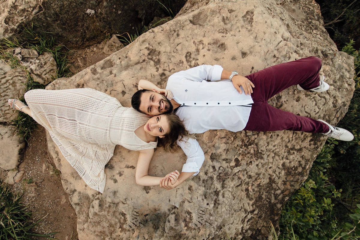 Ensaio Pre Wedding na fazenda ipanema ipero sp fotografo deitado