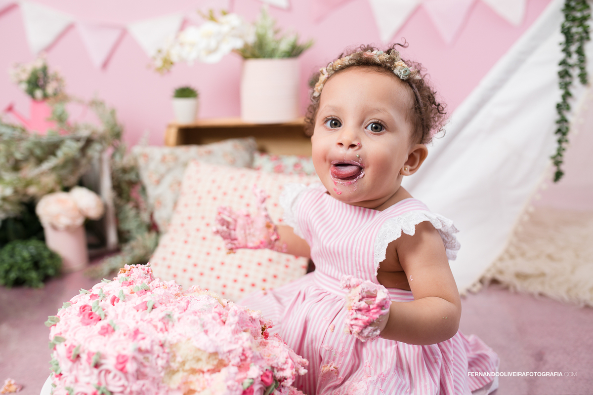 Ensaio smash the cake em casa 1 anoa