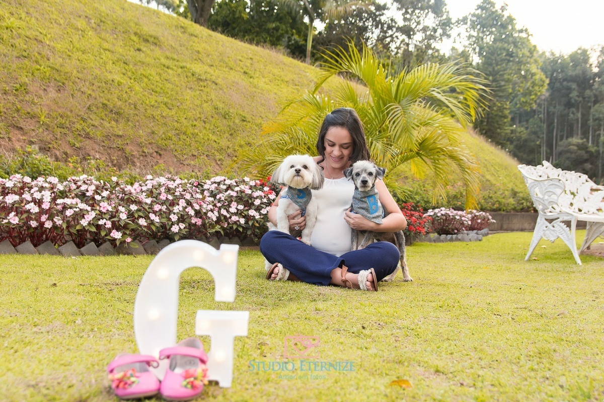 A DOCE ESPERA - MAMÃE -CACHORRO -  GESTANTE - SANTUÁRIO MÃE RAINHA EM POÇOS DE CALDAS- ENSAIO EXTERNO - STUDIO ETERNIZE - AMOR EM FOTOS - POÇOS DE CALDAS - SÃO SEBASTIÃO DO PARAÍSO - MG