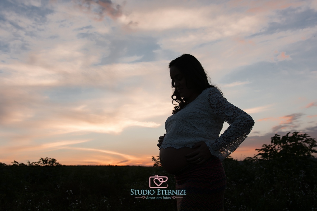 A DOCE ESPERA - MAMÃE - GESTANTE - SANTUÁRIO MÃE RAINHA EM POÇOS DE CALDAS- ENSAIO EXTERNO - PÔR DO SOL - STUDIO ETERNIZE - AMOR EM FOTOS - POÇOS DE CALDAS - SÃO SEBASTIÃO DO PARAÍSO - MG