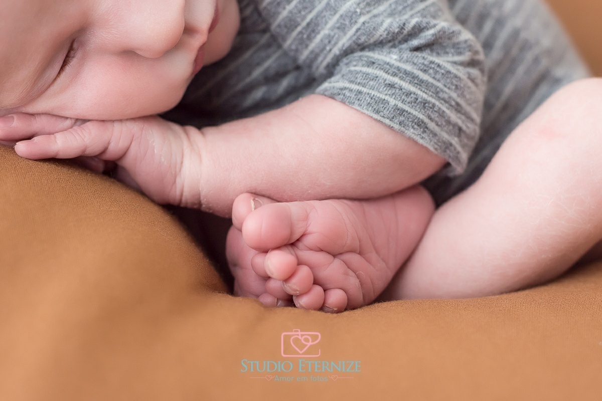 CAETANO - 8 DIAS - RECÉM NASCIDO - NEWBORN - STUDIO ETERNIZE - AMOR EM FOTOS - POÇOS DE CALDAS - MG