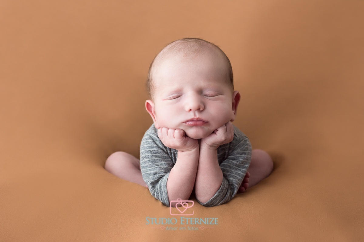 CAETANO - 8 DIAS - RECÉM NASCIDO - NEWBORN - STUDIO ETERNIZE - AMOR EM FOTOS - POÇOS DE CALDAS - MG