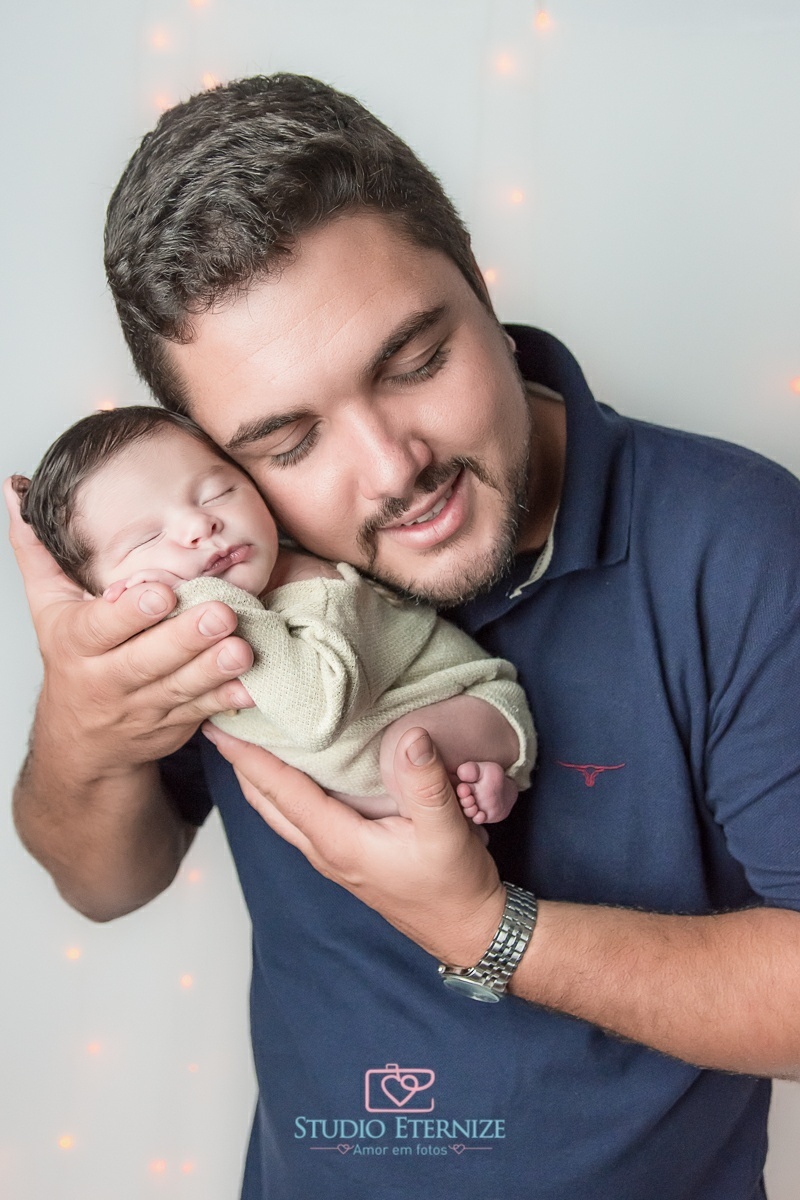 JOSÉ VITOR - 10 DIAS - NEWBORN-  POSE COM OS PAIS - STUDIO ETERNIZE - POÇOS DE CALDAS