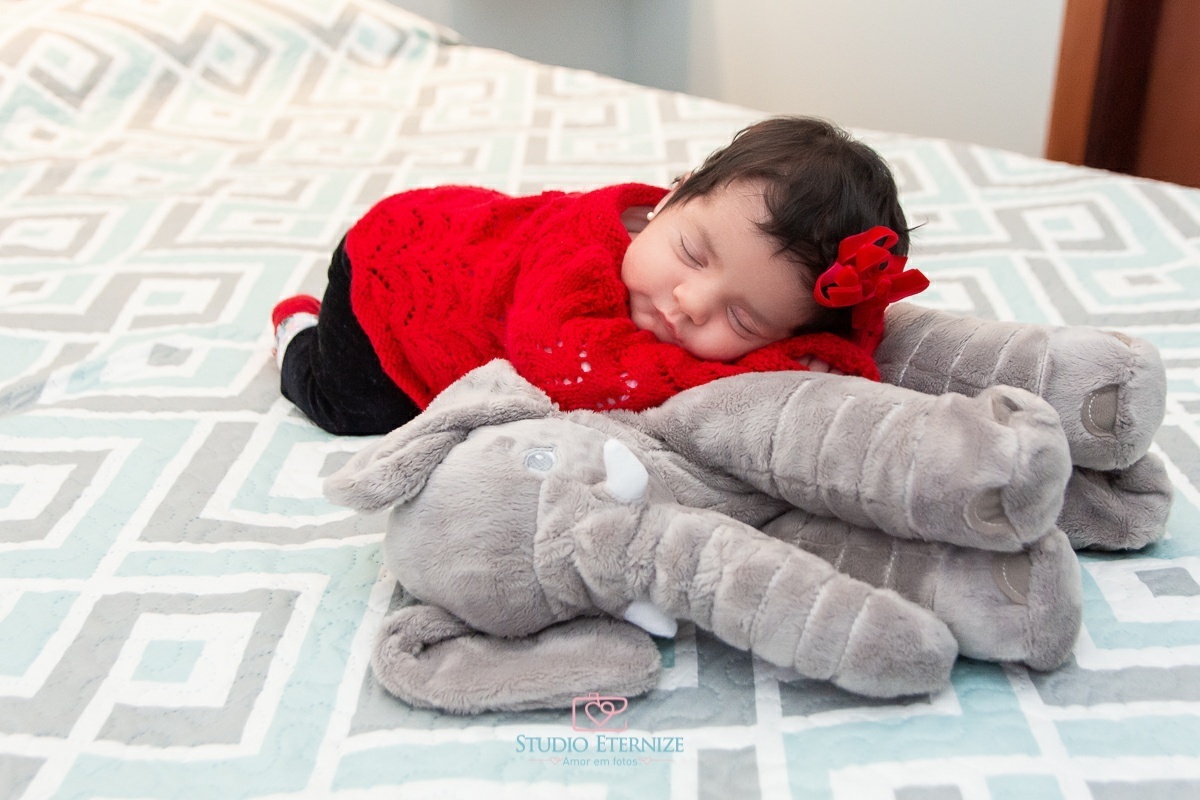 LÍVIA - 30 DIAS - NEWBORN - STUDIO ETERNIZE - POÇOS DE CALDAS