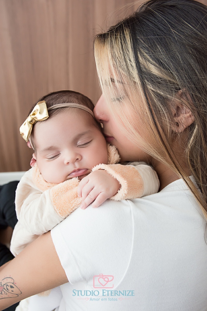 ACOMPANHAMENTO HELENA - 1 MÊS - STUDIO ETERNIZE - POÇOS DE CALDAS