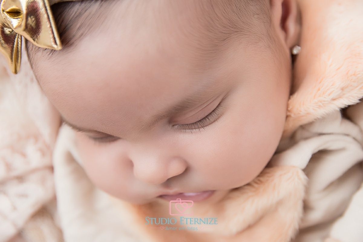 ACOMPANHAMENTO HELENA - 1 MÊS - STUDIO ETERNIZE - POÇOS DE CALDAS