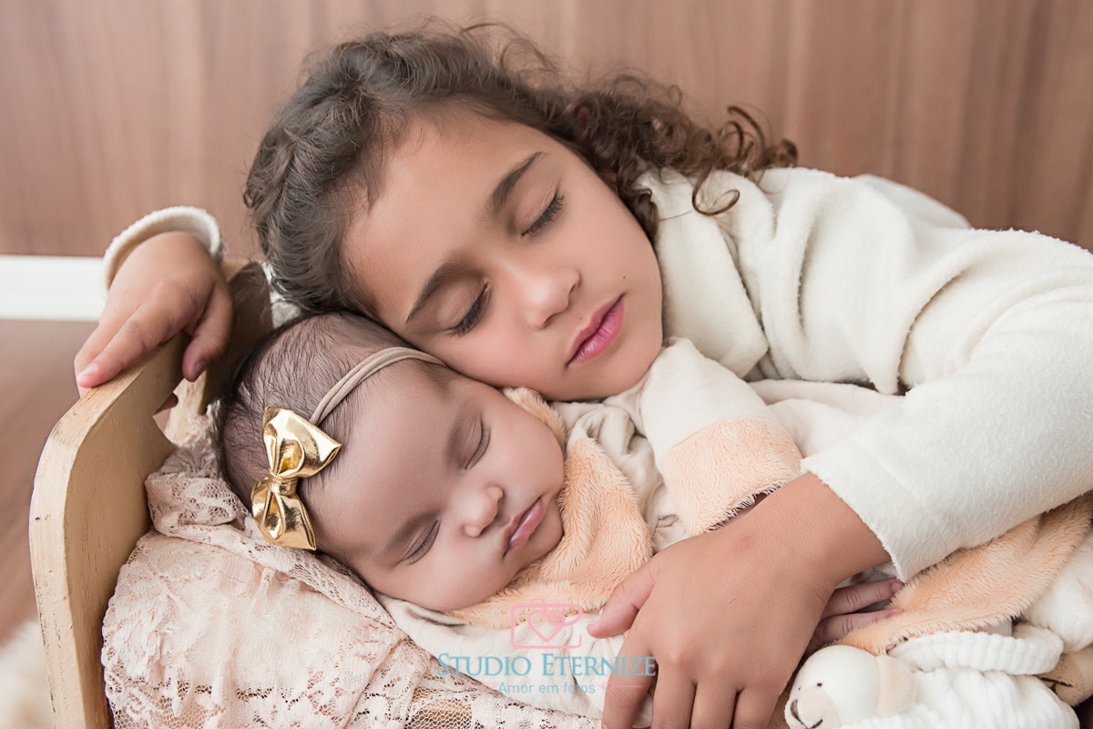 ACOMPANHAMENTO HELENA - 1 MÊS - STUDIO ETERNIZE - POÇOS DE CALDAS