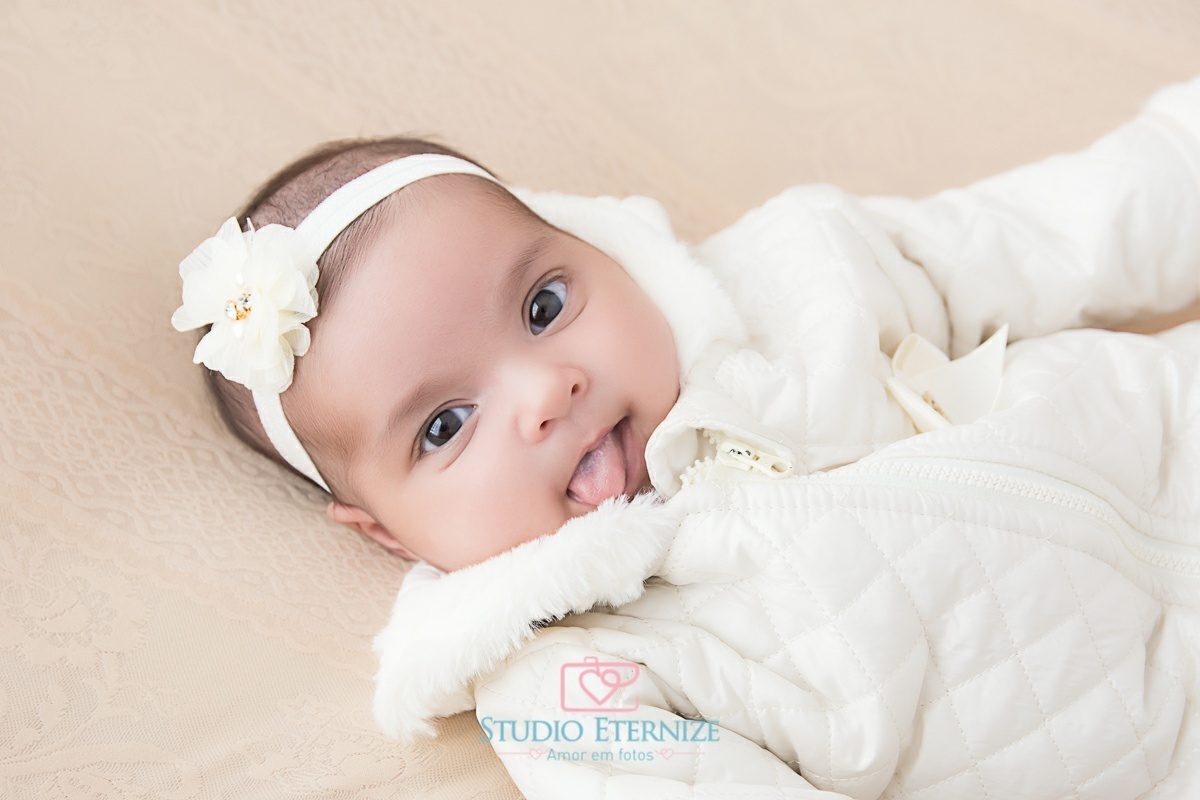 ACOMPANHAMENTO HELENA - 1 MÊS - STUDIO ETERNIZE - POÇOS DE CALDAS