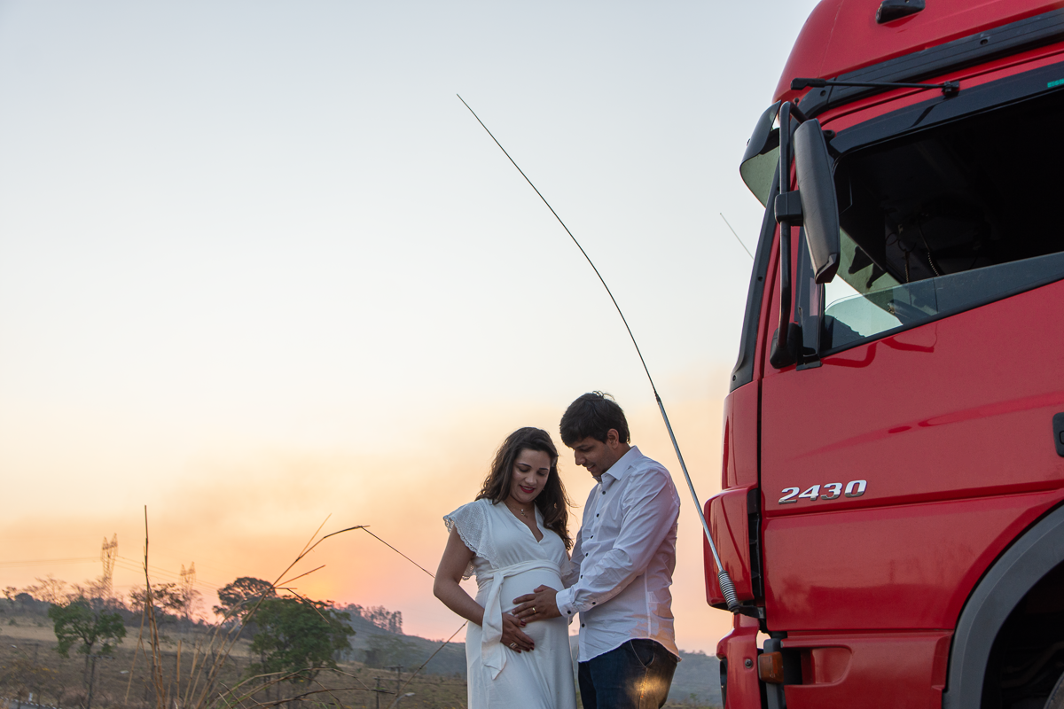 GESTANTE - LIFESTYLE - PÔR DO SOL - CAMINHÃO - MERCEDES-BENZ CAMINHÕES - SÃO SEBASTIÃO DO PARAISO - POÇOS DE CALDAS - MG