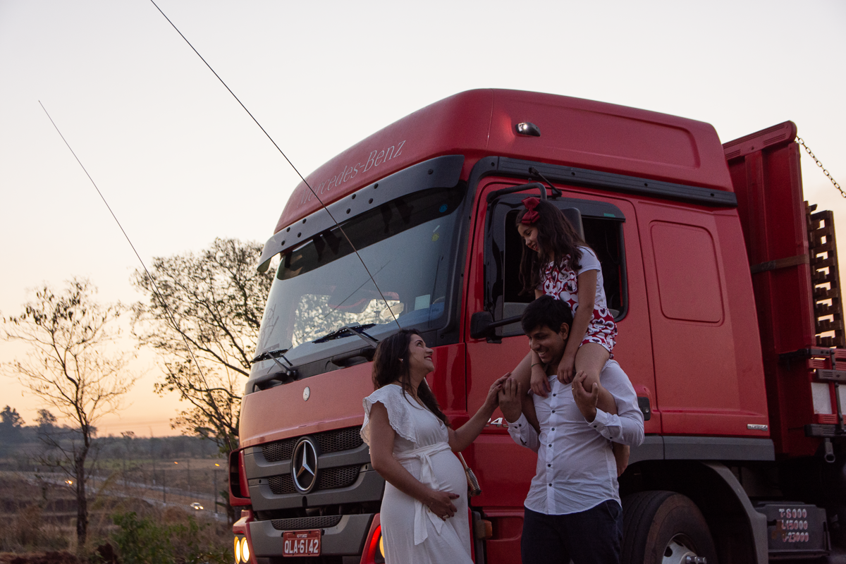 GESTANTE - LIFESTYLE - PÔR DO SOL - CAMINHÃO - MERCEDES-BENZ CAMINHÕES - SÃO SEBASTIÃO DO PARAISO - POÇOS DE CALDAS - MG