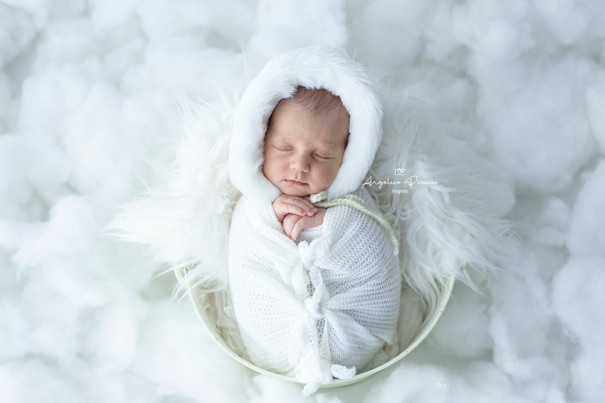 Fotografia - newborn - recém-nascido -menina - enroladinha - wrap