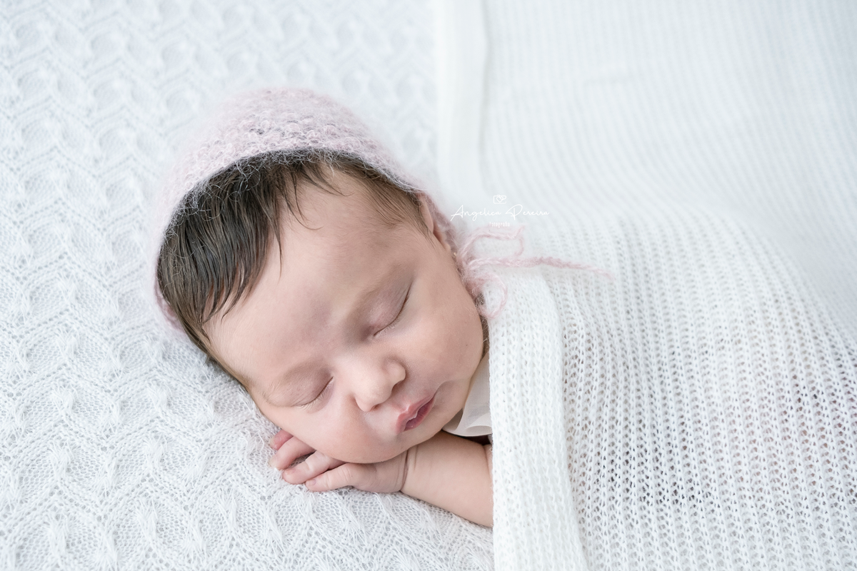 Fotografia - newborn - recém-nascido -menina - pode de ladinho