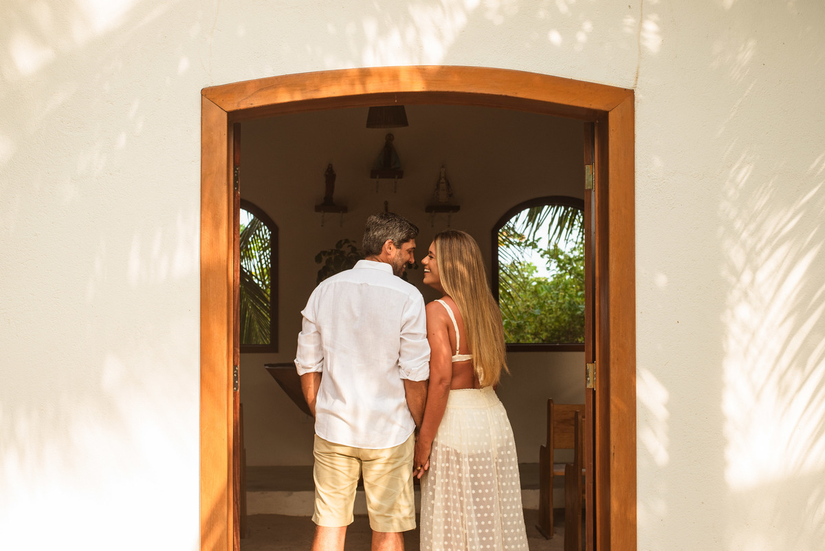 ensaio-casal-villas-taturé-milagres-praia-do-toque-brasil-fotos-carol-rox-fotografia