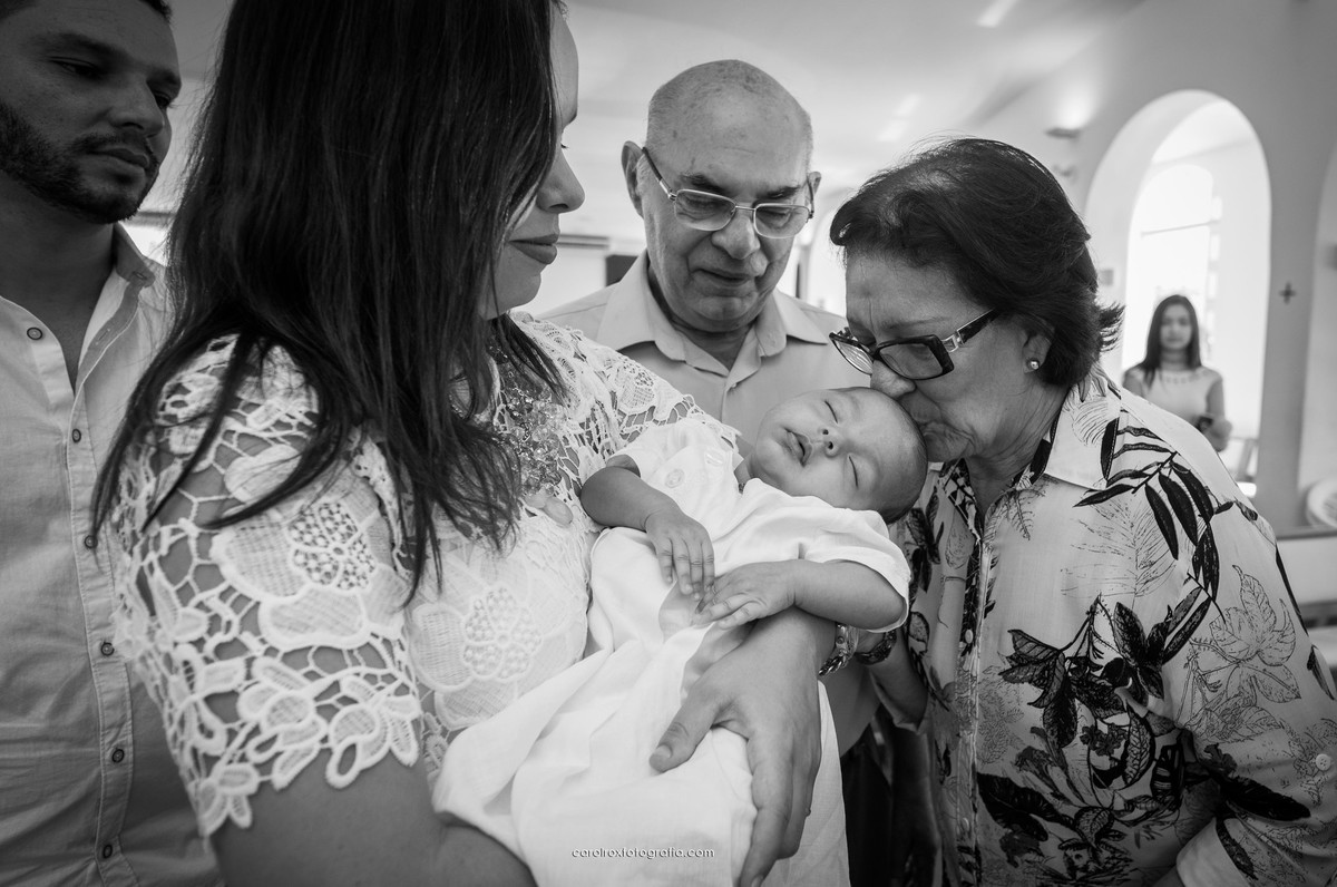 fotos, missa, batizado, rafael, igreja, rosa mística, maceió, alagoas, brasil, fátima, decoração, cruz, igreja, mãe, bebê, avó, família, pai, pais, criança, batismo, sorrisos, ben&ccedil