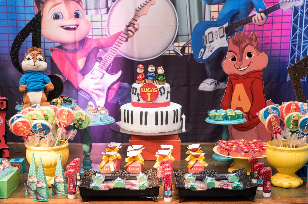 fotografia, infantil, aniversario, 1 ano, lucas, alvin e os esquilos, pippop, piscina de bolinhas, cores, vermelho, azul, amarelo, crianças, parabens, bolo, doces, decoracao, maceio, alagoas, brasil