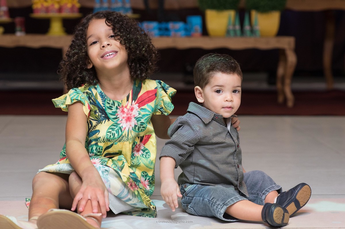 fotografia, infantil, aniversario, 1 ano, lucas, alvin e os esquilos, pippop, piscina de bolinhas, cores, vermelho, azul, amarelo, crianças, parabens, pais, irmã, decoracao, maceio, alagoas, brasil