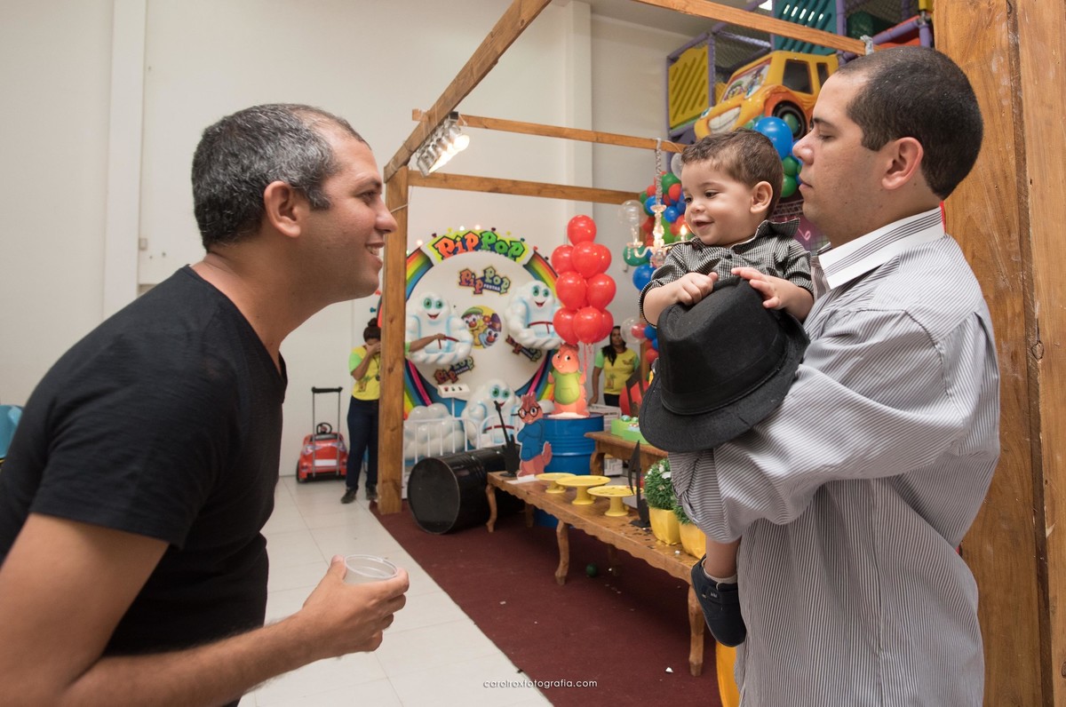 fotografia, infantil, aniversario, 1 ano, lucas, alvin e os esquilos, pippop, piscina de bolinhas, cores, vermelho, azul, amarelo, crianças, parabens, bolo, doces, decoracao, maceio, alagoas, brasil