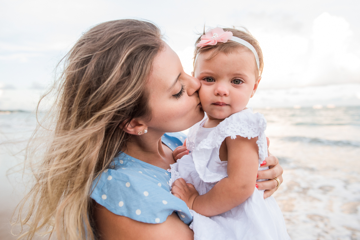 mãe-filha-ensaio-fotografico-fotos-praia