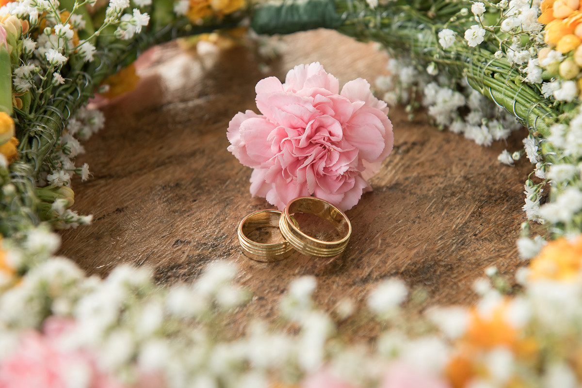 ensaio-casal-pre-casamento-alianças-fazenda-sonhoverde-sonho-verde-alagoas-brasil-maceio-fotografa-lagoa-casamento-flores-decoração