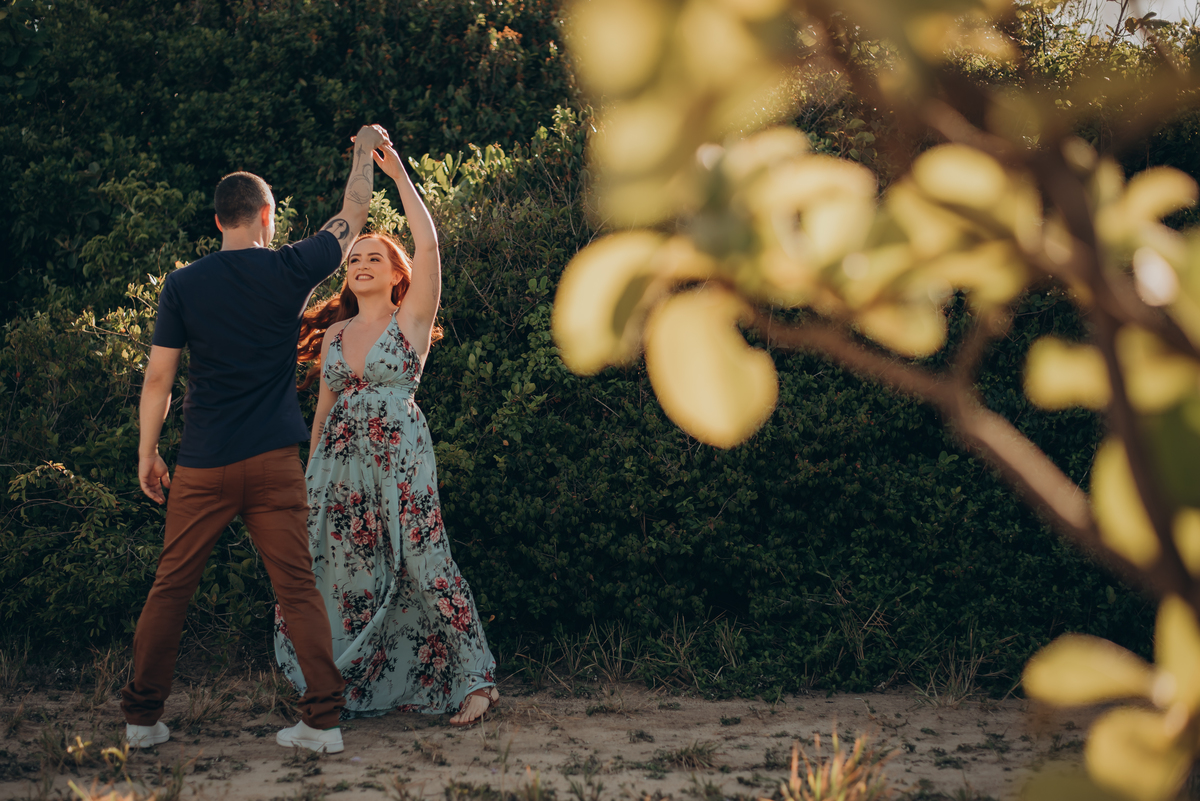 FOTOGRAFO EM JOAO PESSOA - FOTOGRAFIA DE CASAL ; FOTOGRAFO TARCIO VIANA ; ENSAIO PRE WEDDING ; ENSAIO DE CASAL ; FOTOS DE CASAL ; FOTOGRAFIA ; NATUREZA - RUIVO - CABELO - CASAL - NAMORADOS - ENSAIO DE NAMORADOS